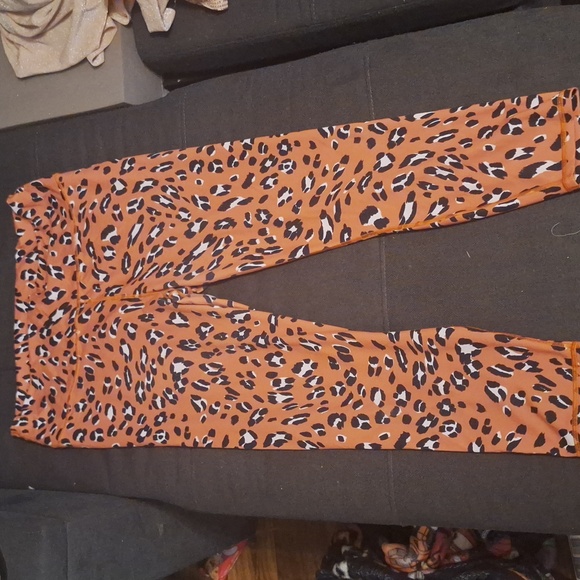 Fabletics leggings - Picture 2 of 2